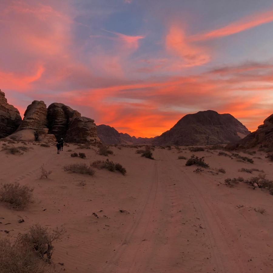 Bedouin Campsite & Tours Hotel Вади Рум Екстериор снимка